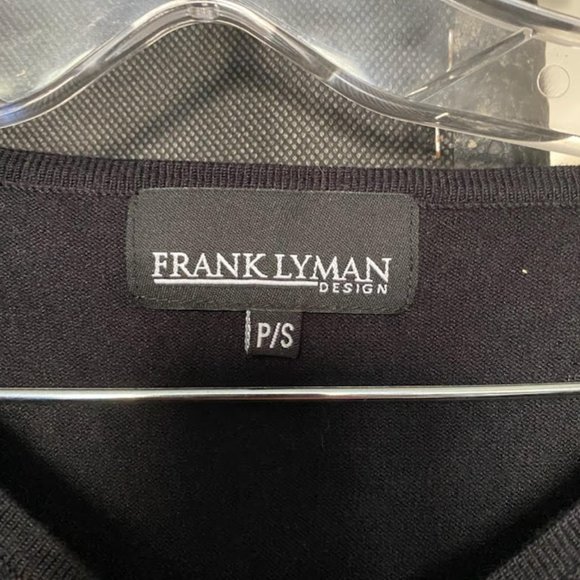 FRANK LYMAN DESIGN LADIES V-NECK TOP - Picture 2 of 2